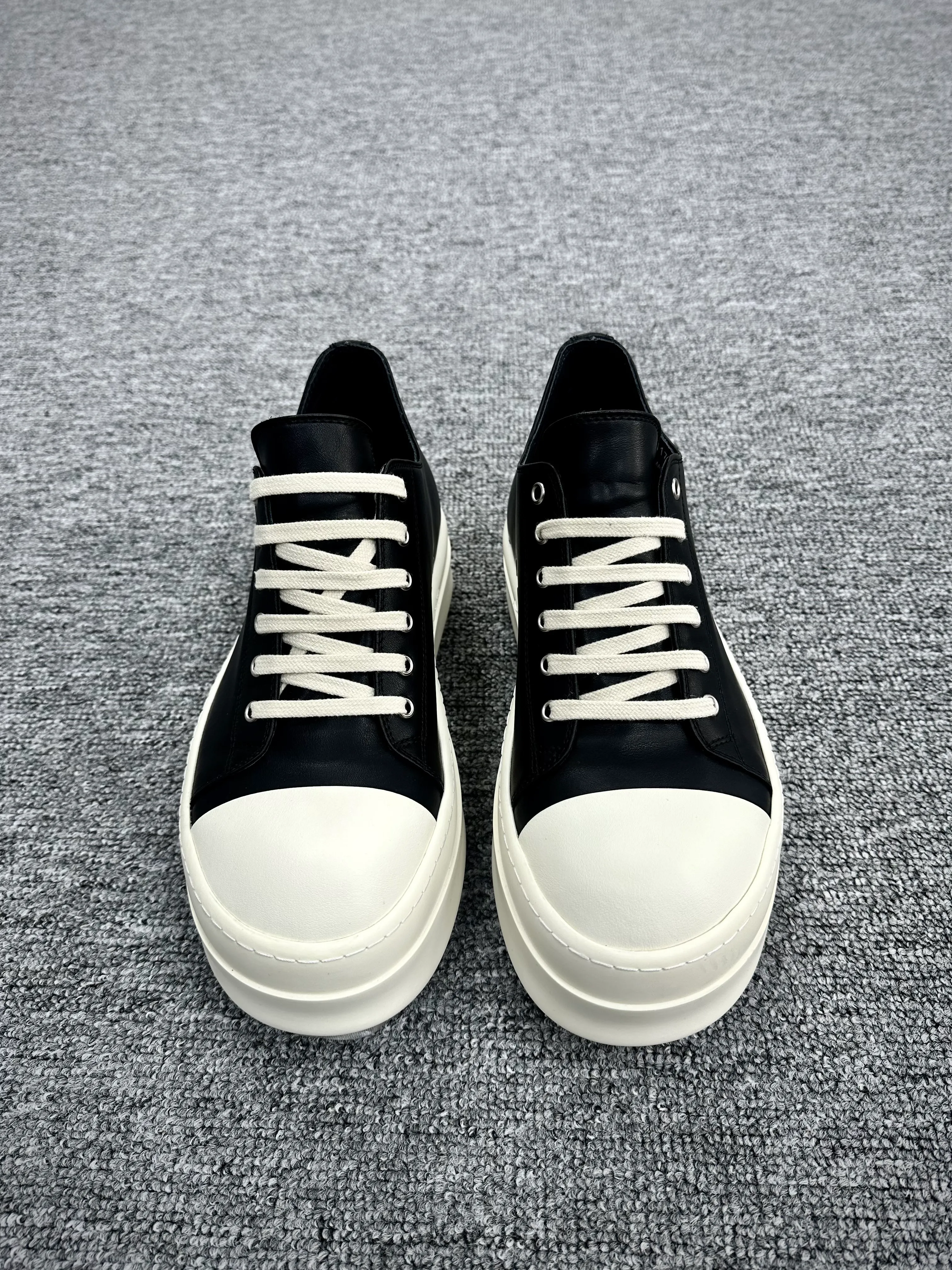 R 0wens Black Milk Leather Low Sneakers Profile View