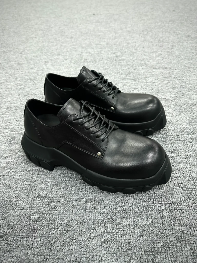 R 0wens Bozo Tractor Leather Derby Shoes Black Angeled View