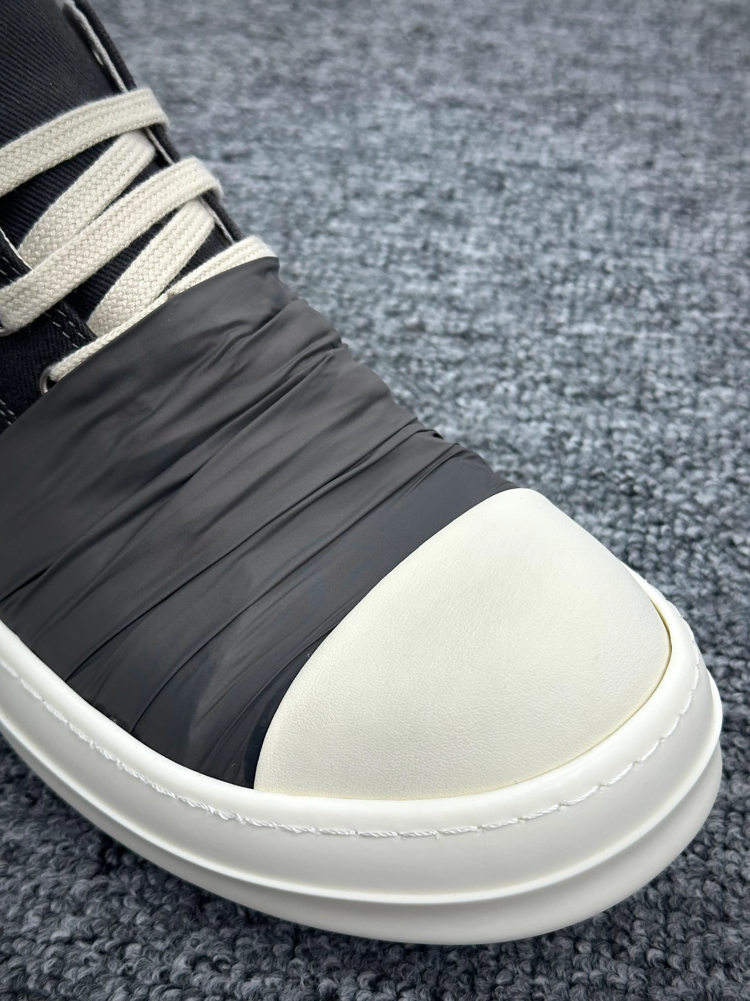 Front Toe Detail