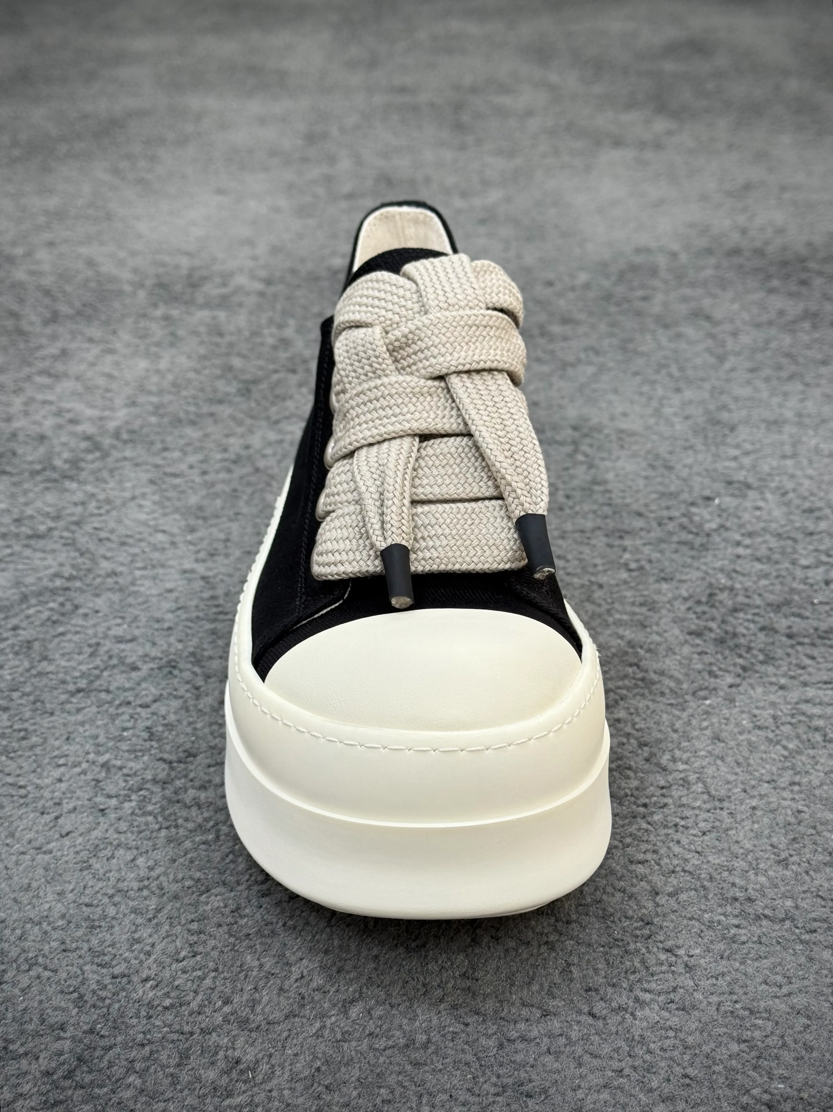 R 0wens DRKSHDW Mega Bumper Jumbolace Low BlackMilk Sneakers Right Detail