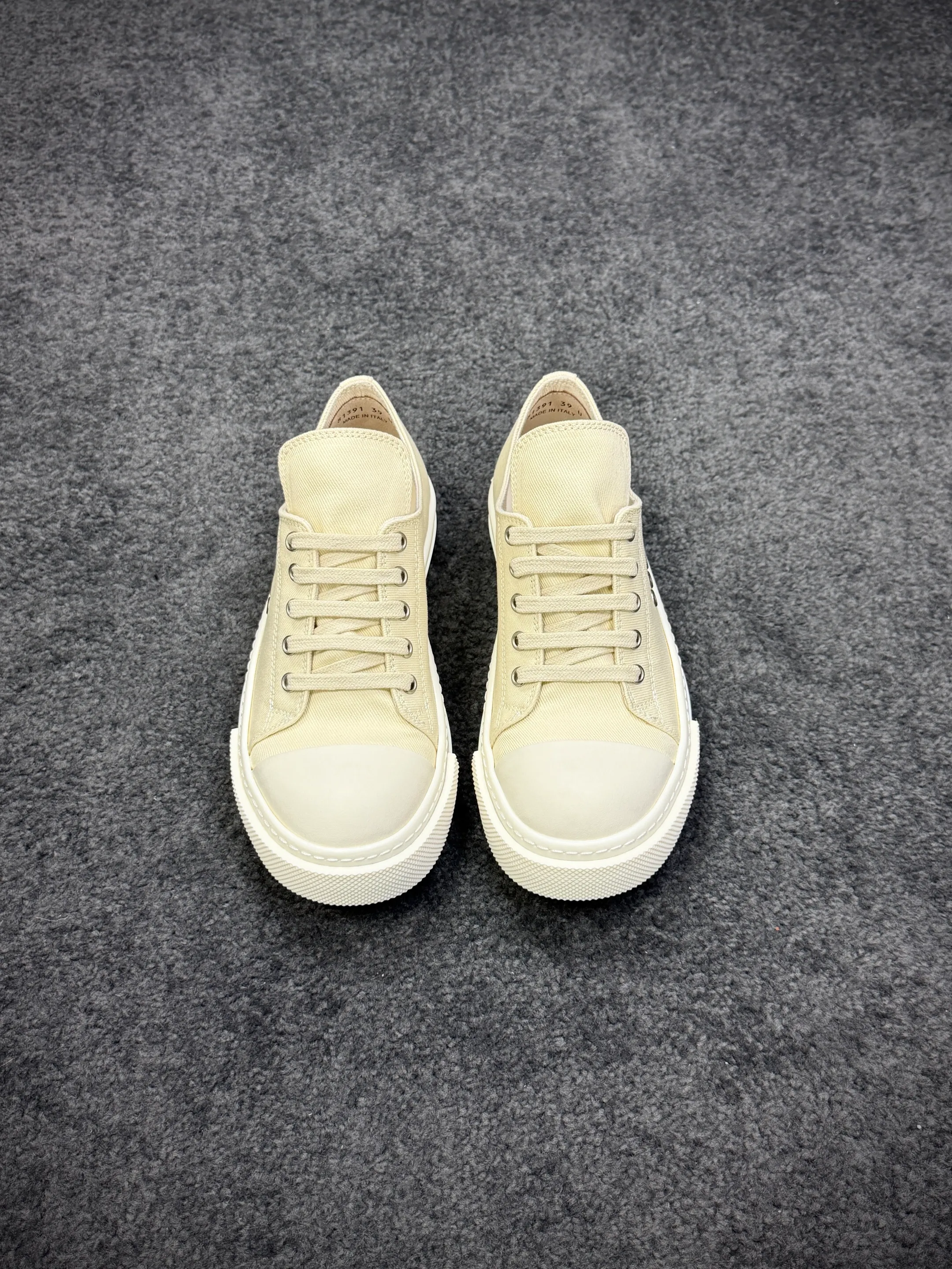 R 0wens DRKSHDW Milk Low Sneakers Profile View