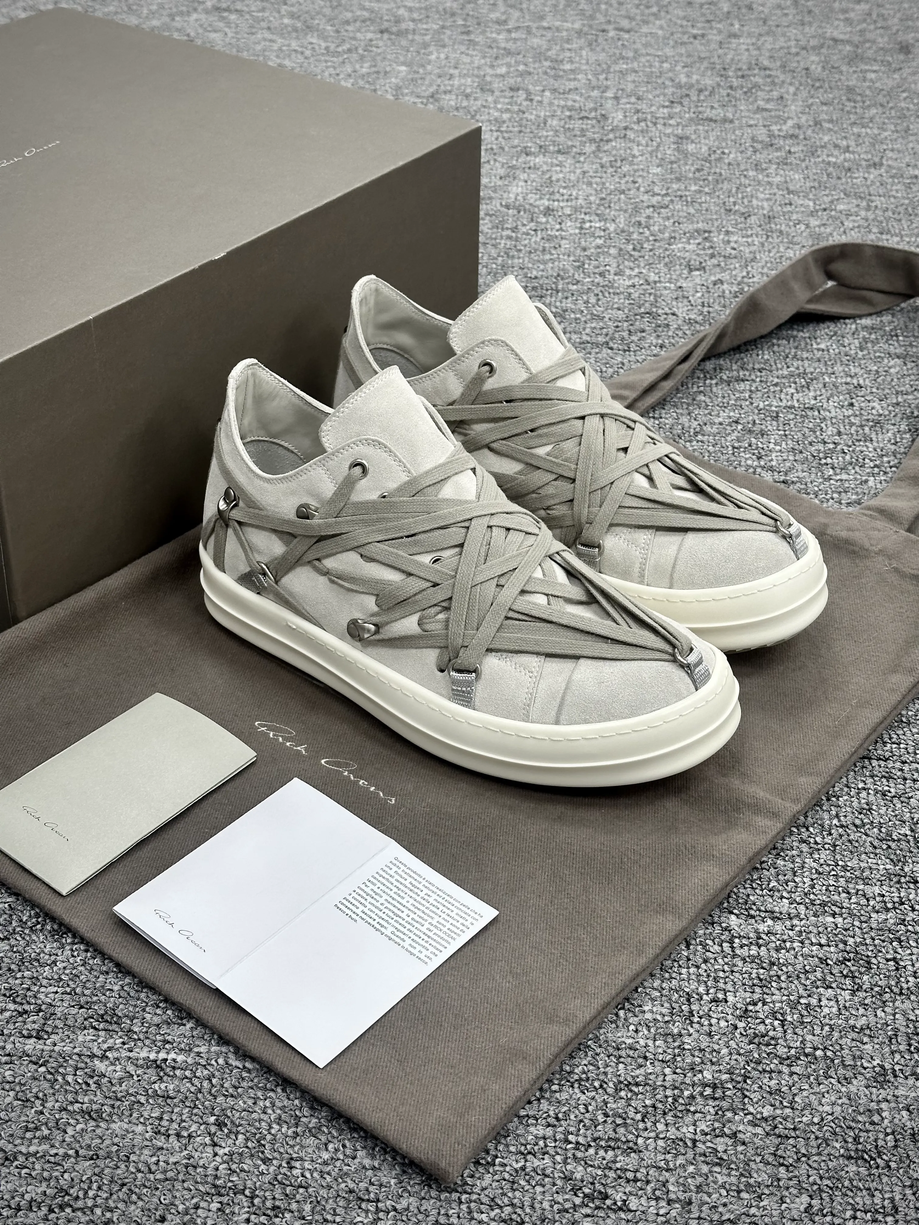 R 0wens Hollywood Megalace Dinge Grey Suede Low Sneakers Angeled View with Box