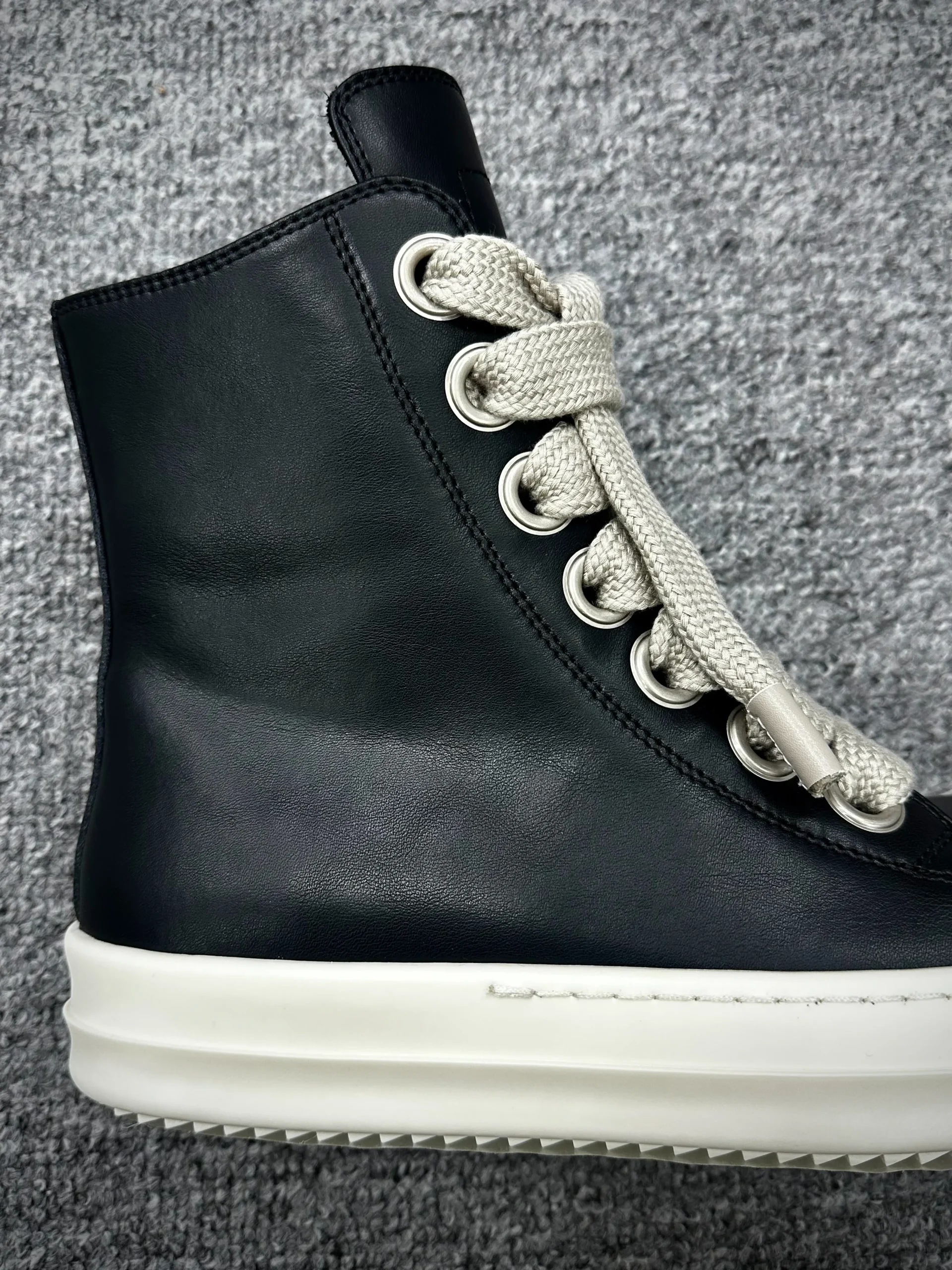 Back Toe Detail