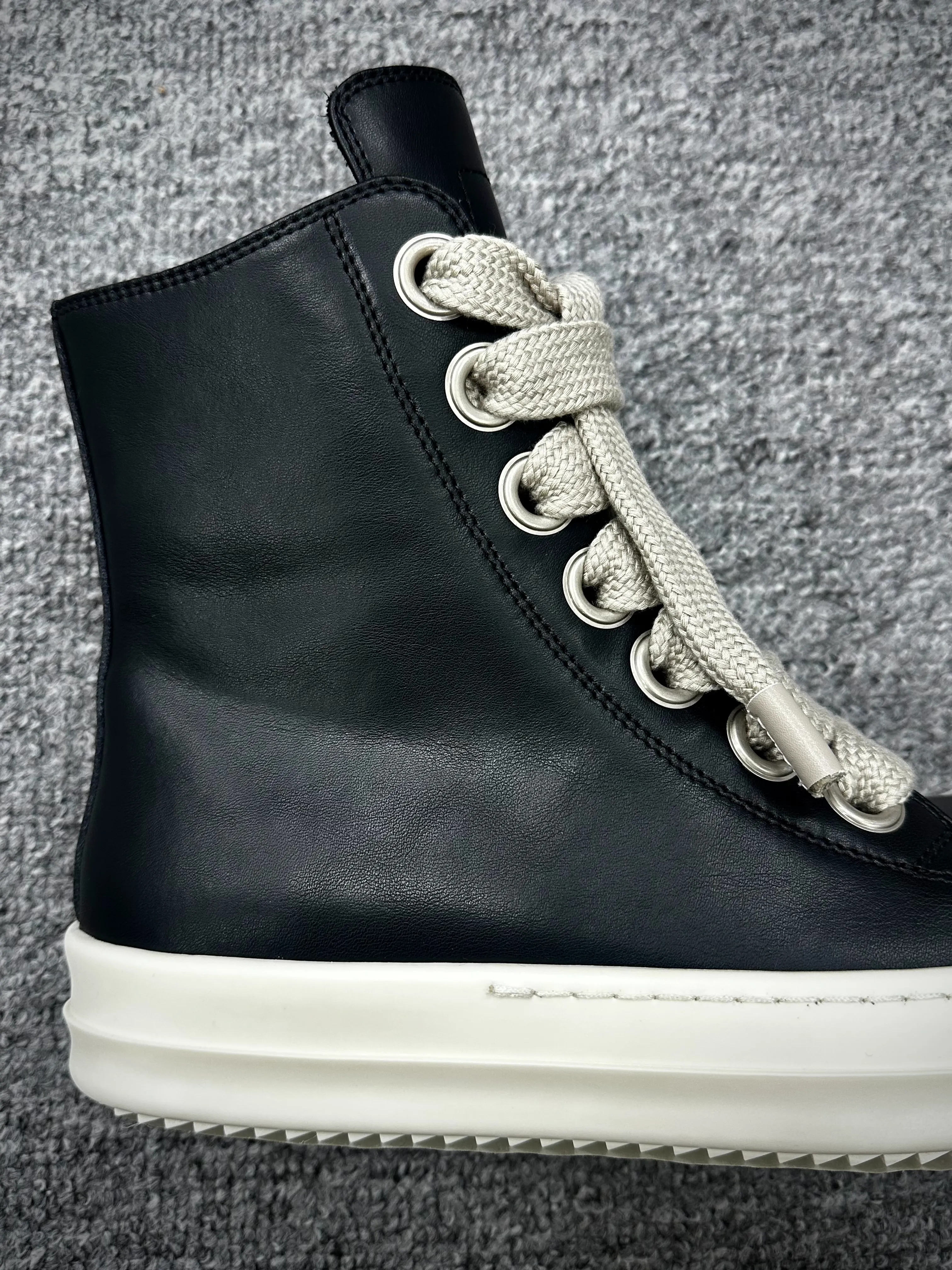 Back Toe Detail