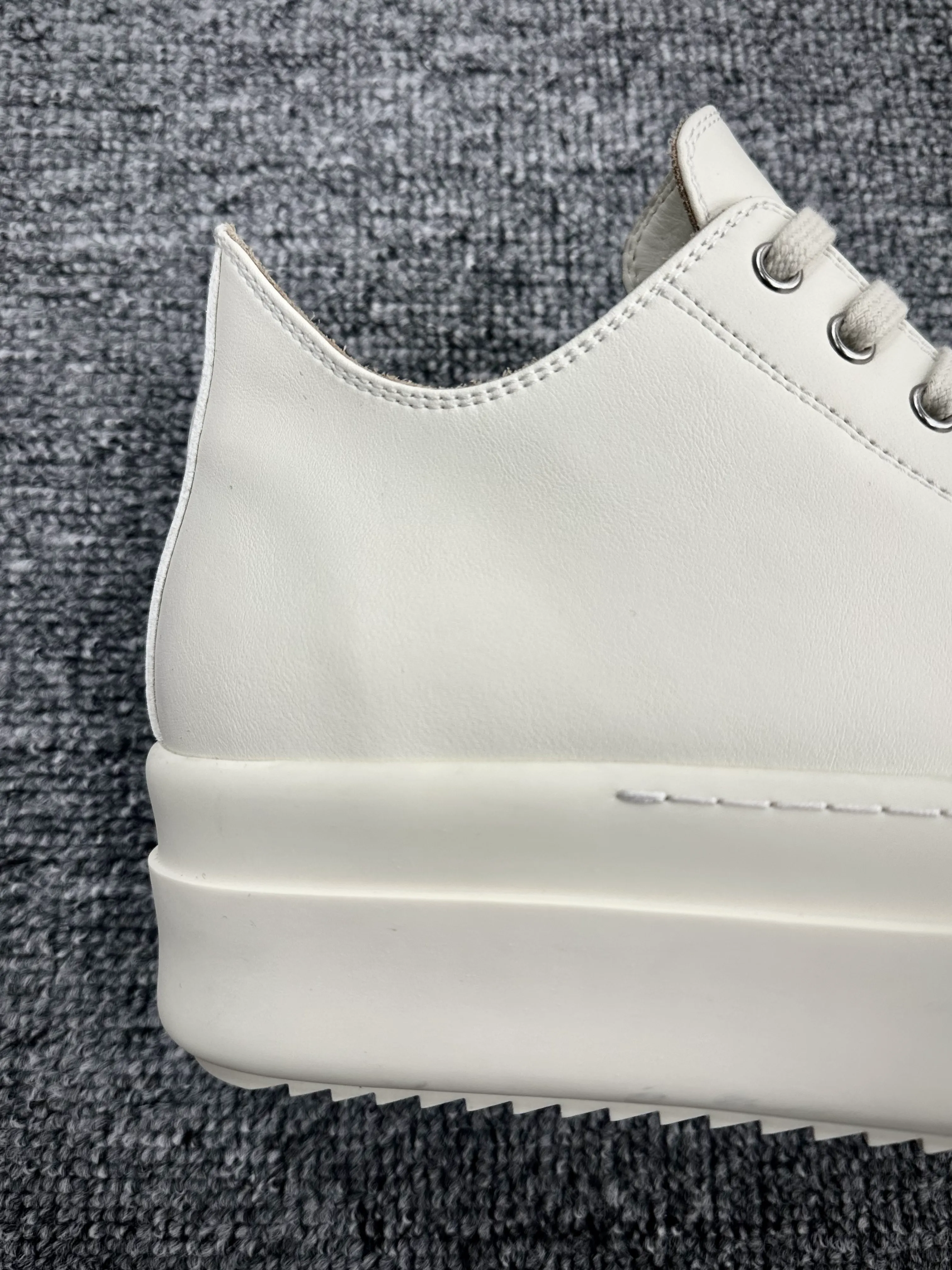 Back Toe Detail
