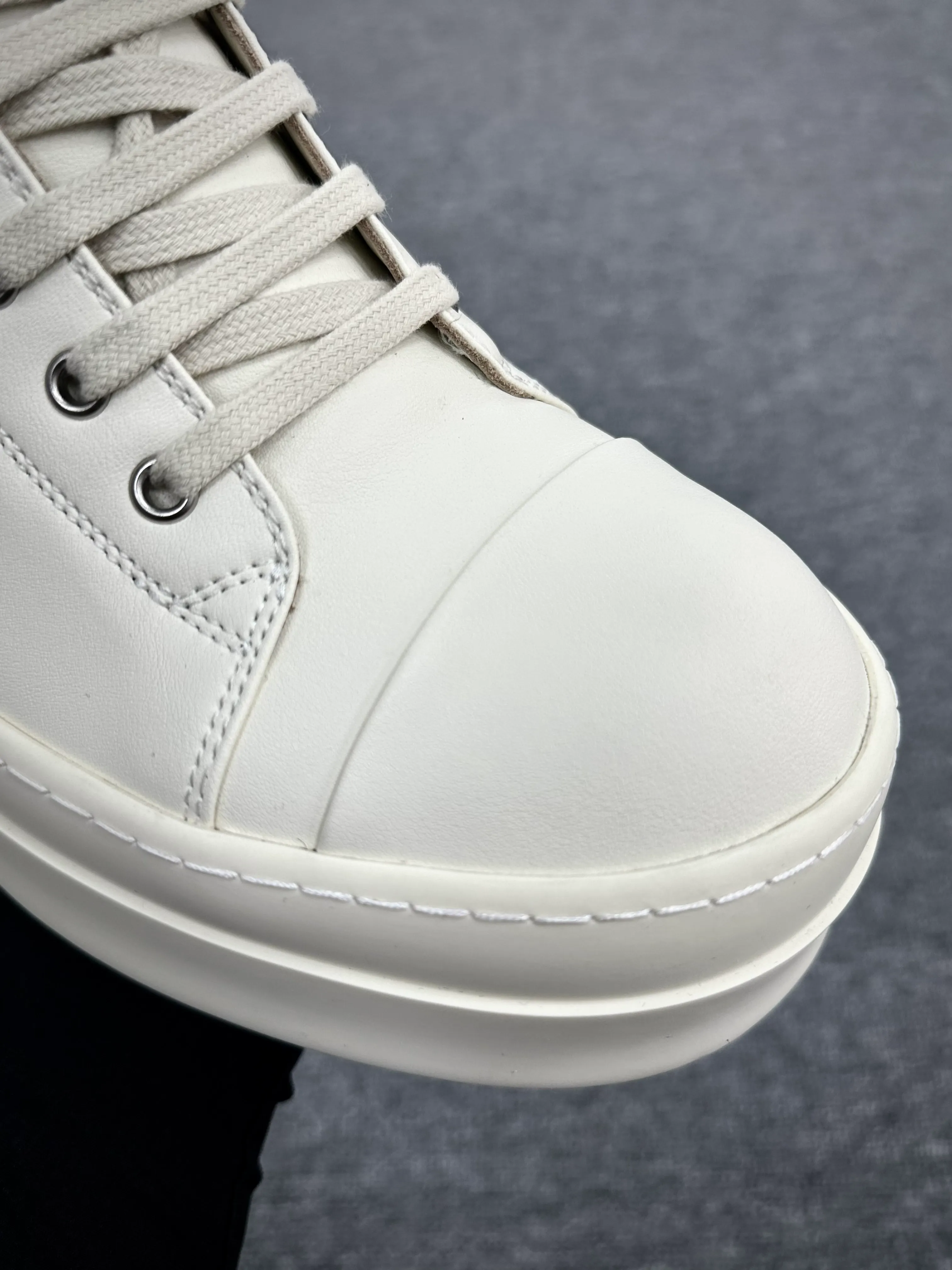 Mesh Toe box