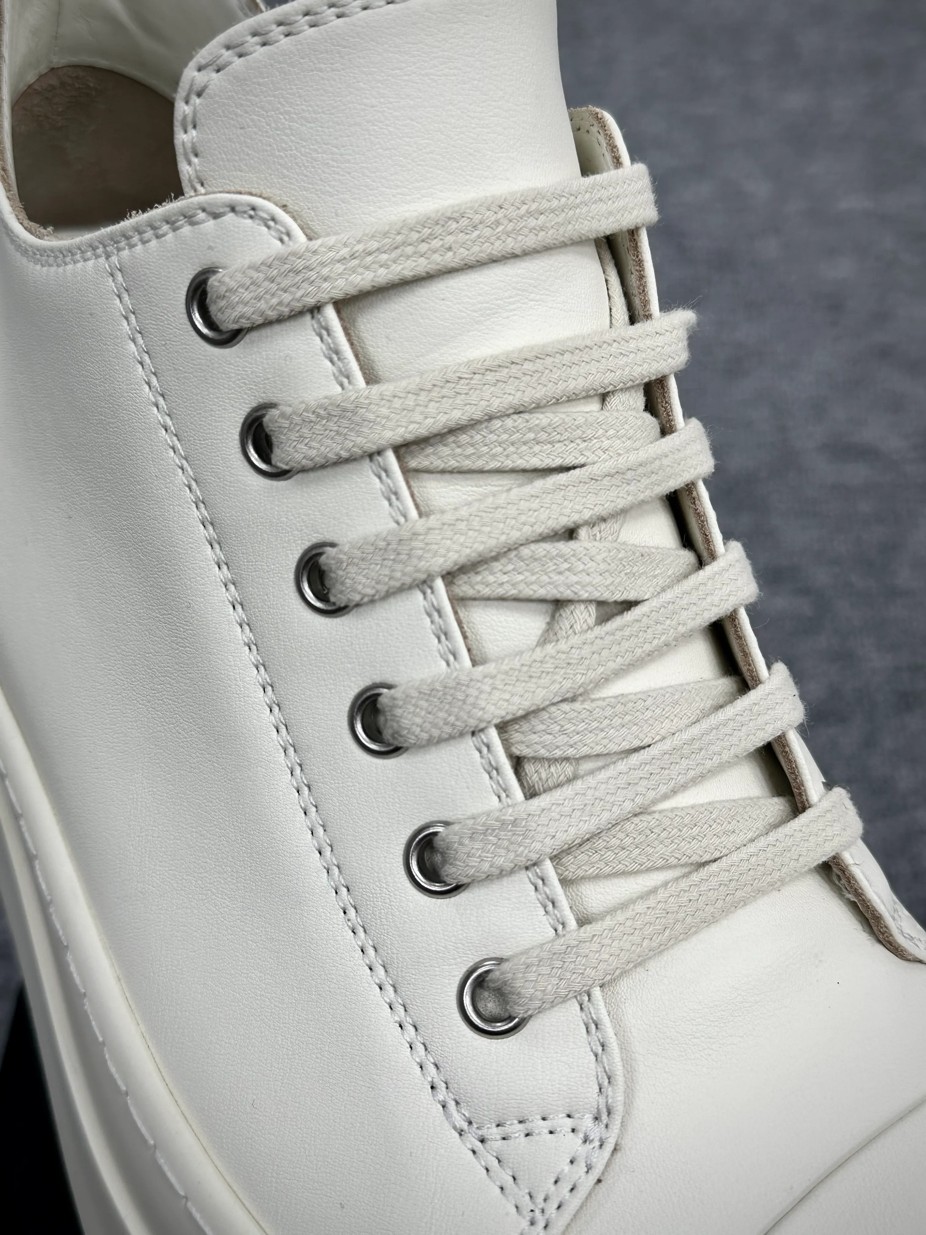 Shoe Lace Detail