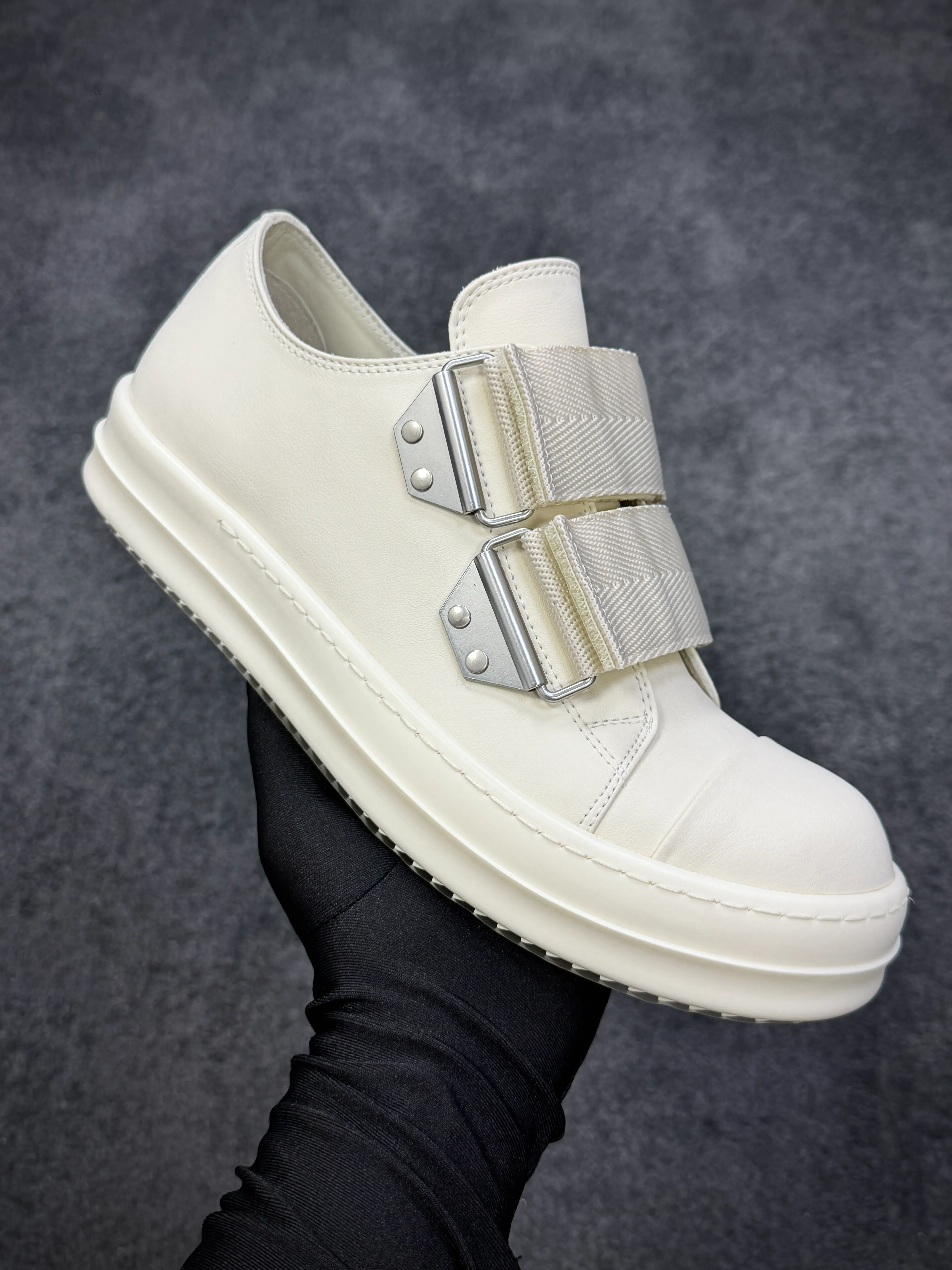 R 0wens Temple Strap Leather Low Off-White Sneakers Details