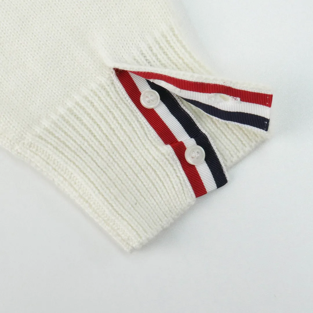 Sleeve Cuff Tri-Color Details