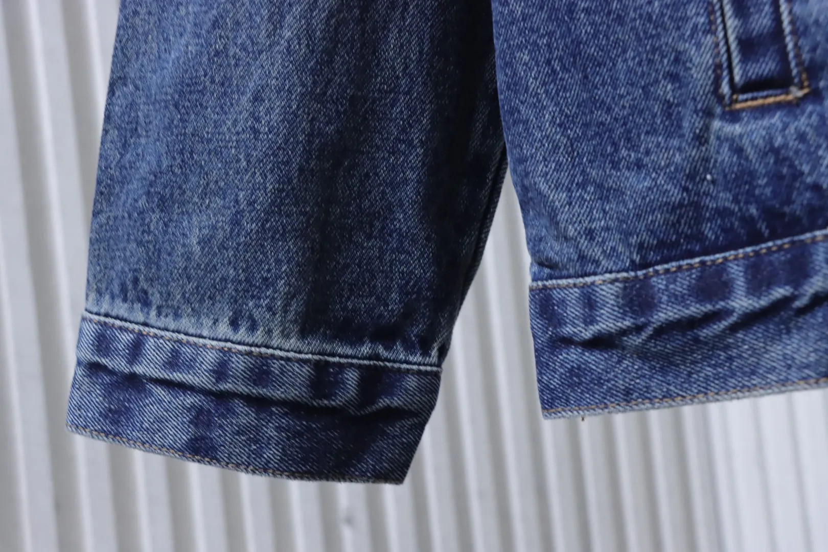 Long Sleeve Details