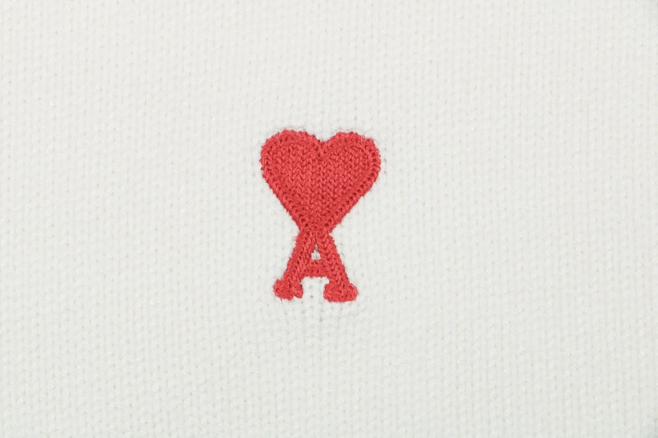 Logo Little A Heart Details