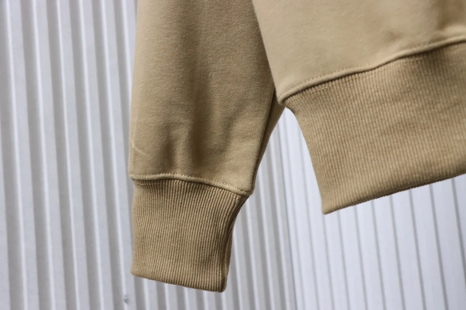 Long Sleeve Details