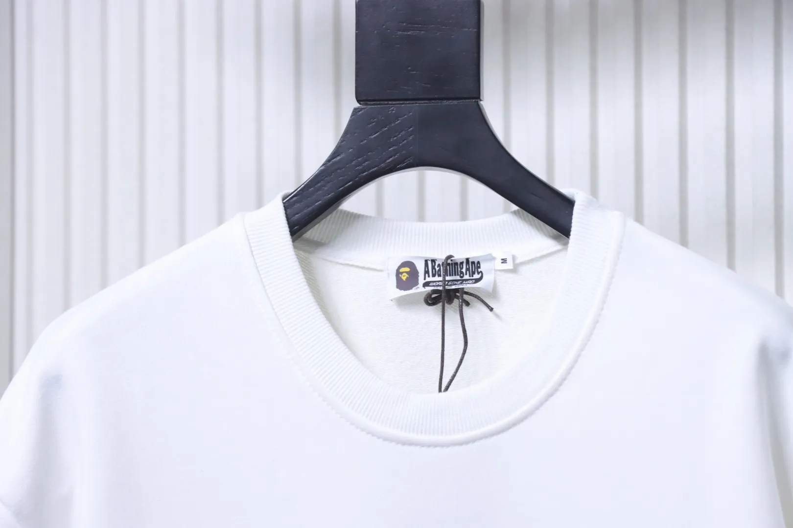 Neckline