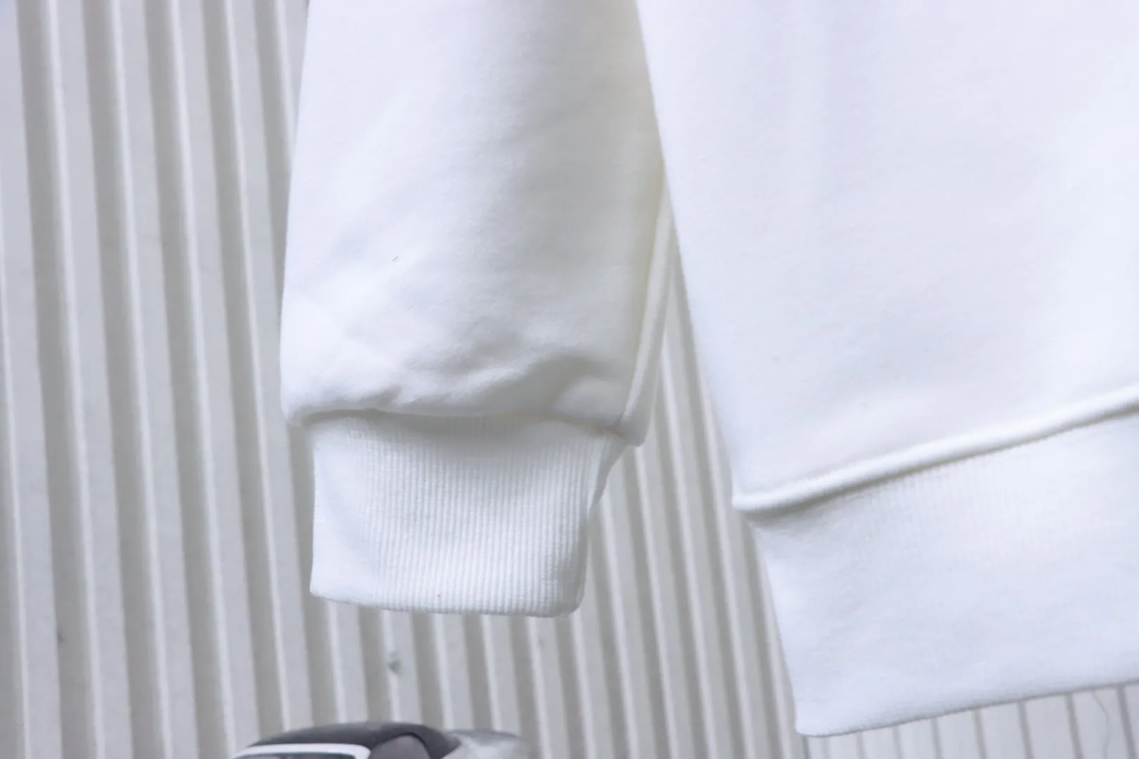 Sleeve Cuff and Bottom Hem Details