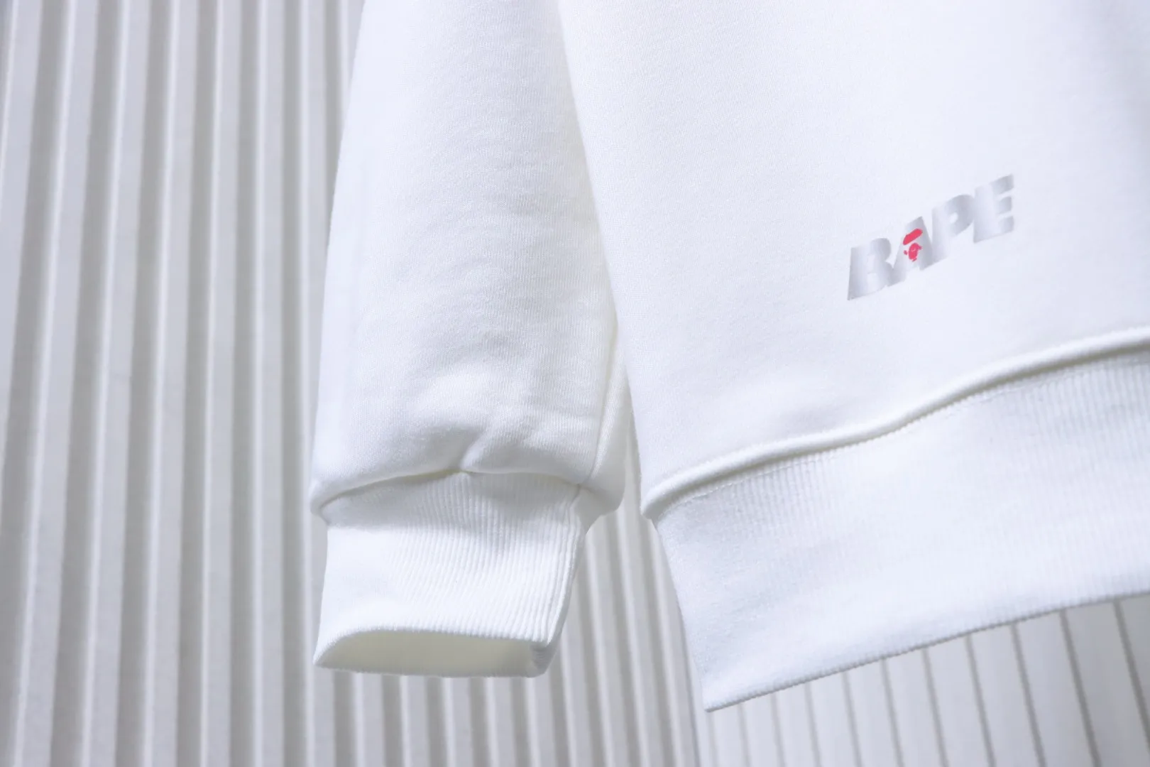 Sleeve Cuff and Bottom Hem Details