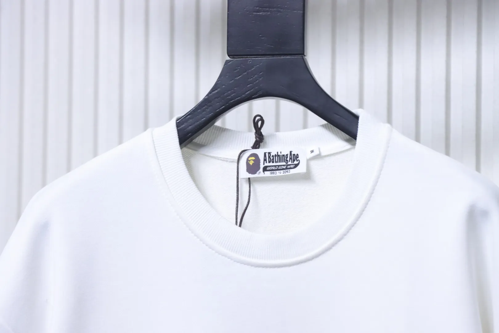 Neckline