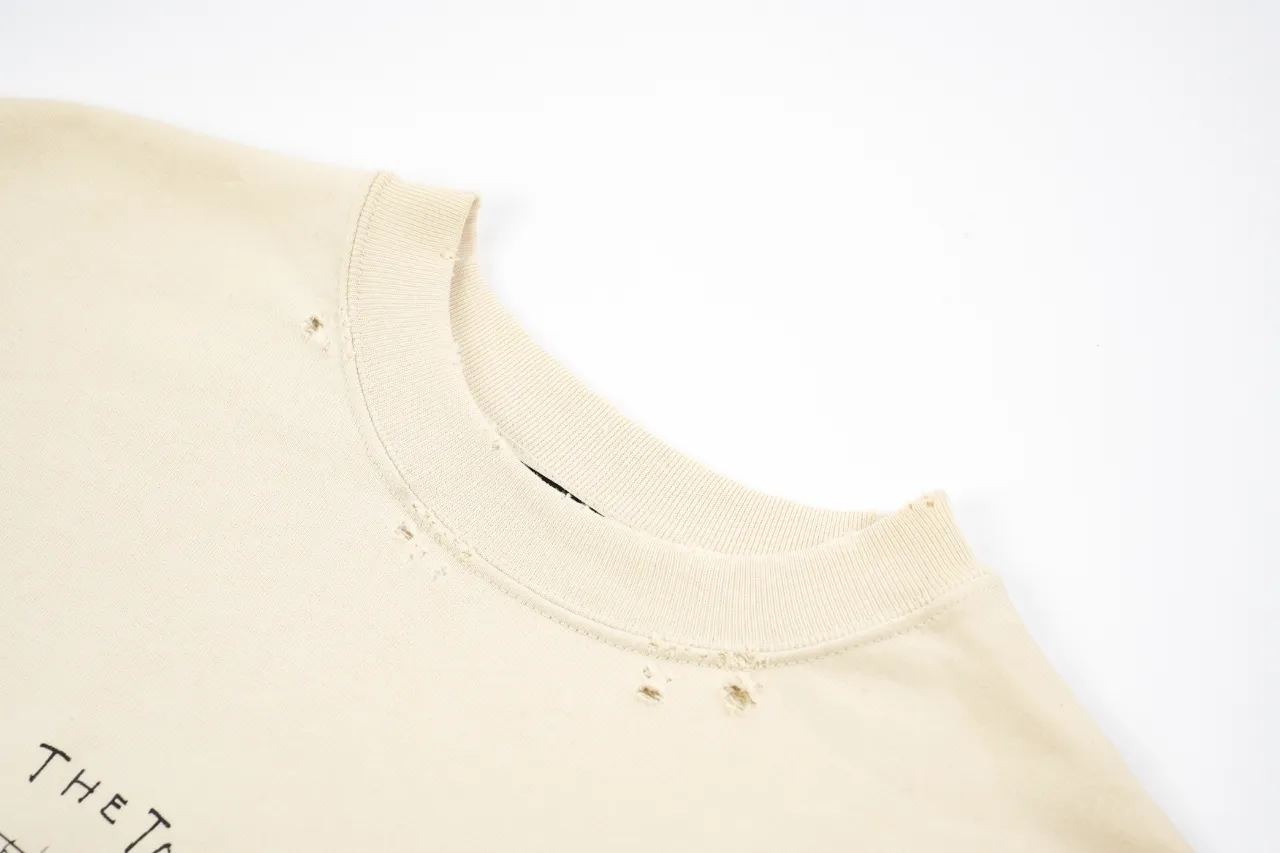 Neckline