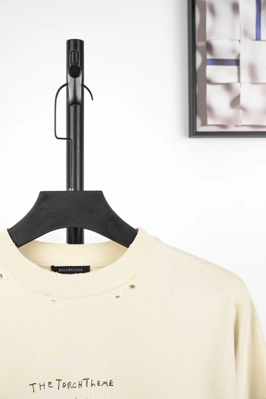 Neckline