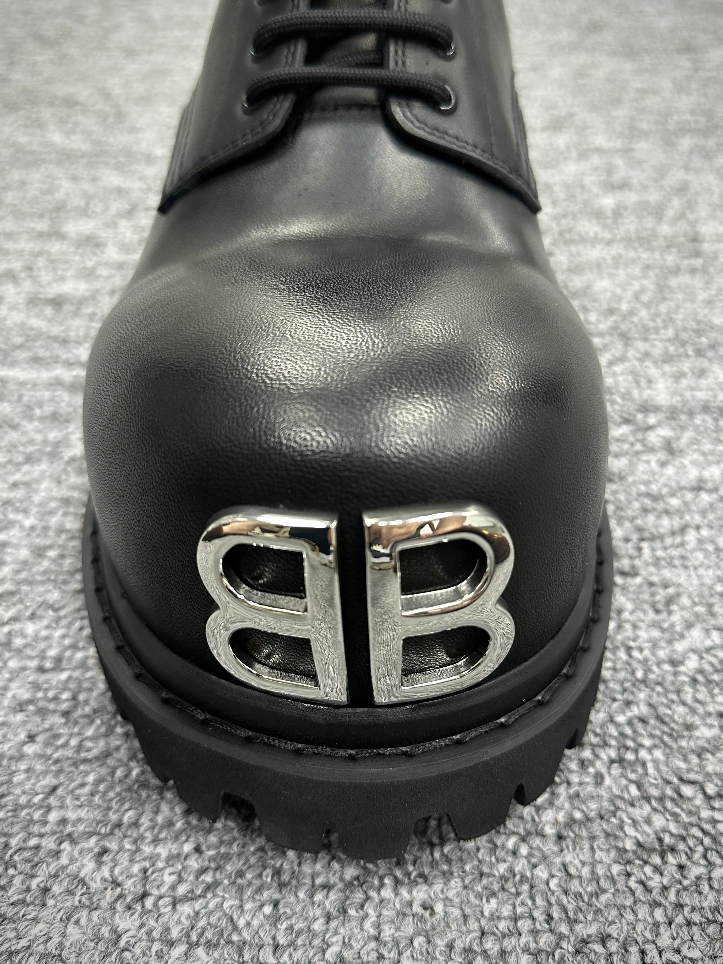 Mesh Toe Box with Double BB Logo Detail