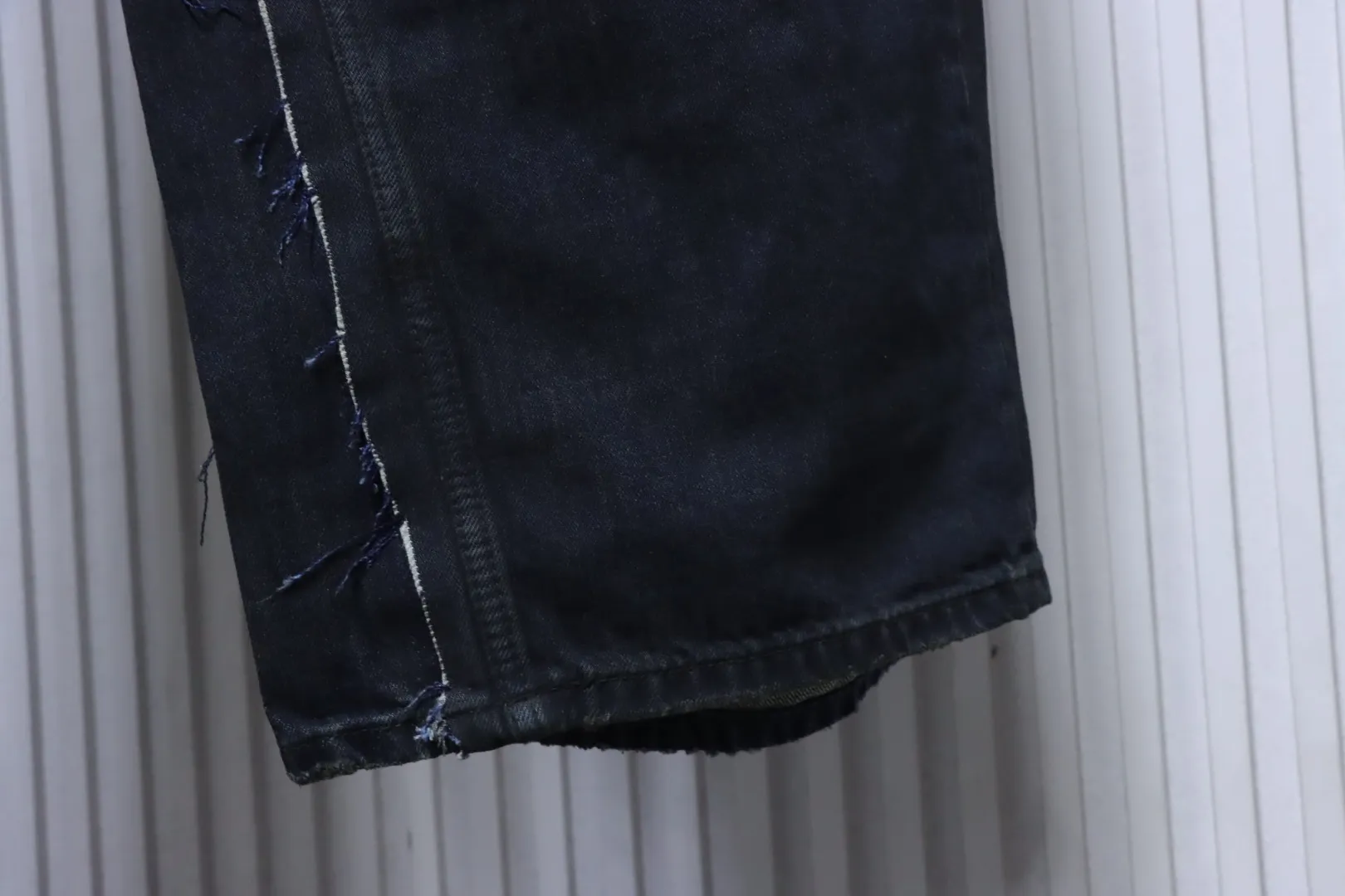 Bottom Hem Details