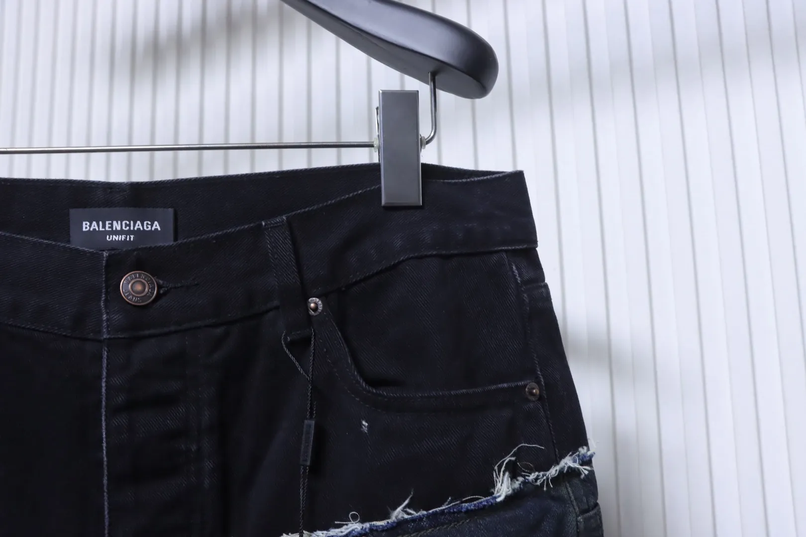 Half View Waistline