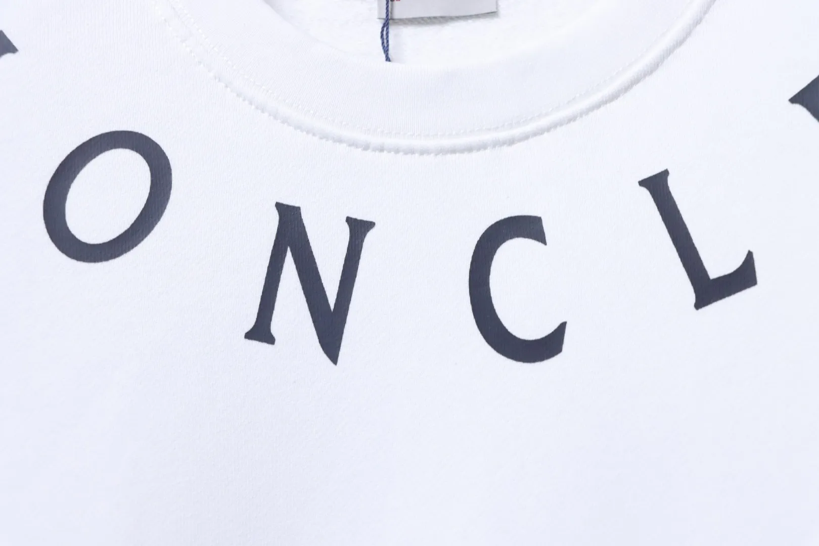 Neckline