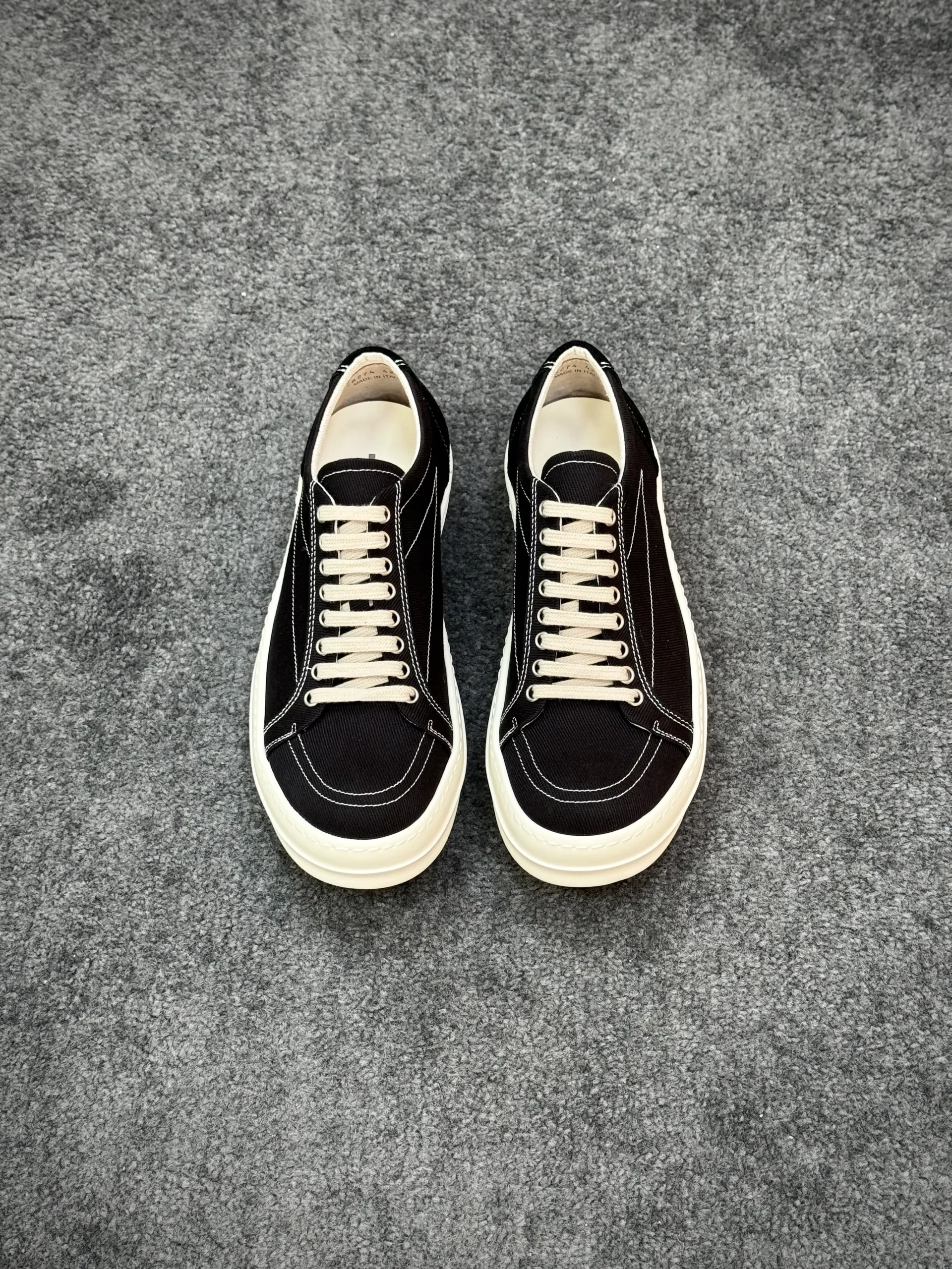 Front View R 0wens DRKSHDW Penta Vintage Black Milk Sneakers