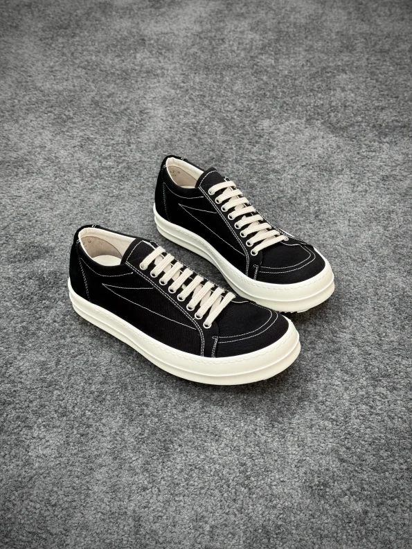 R 0wens DRKSHDW Penta Vintage "Black Milk" Sneakers