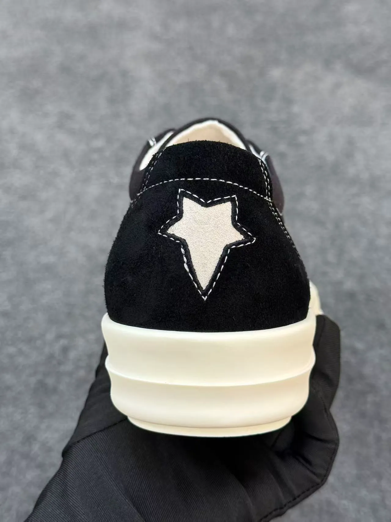 Rear Logo and Rear Heel Details