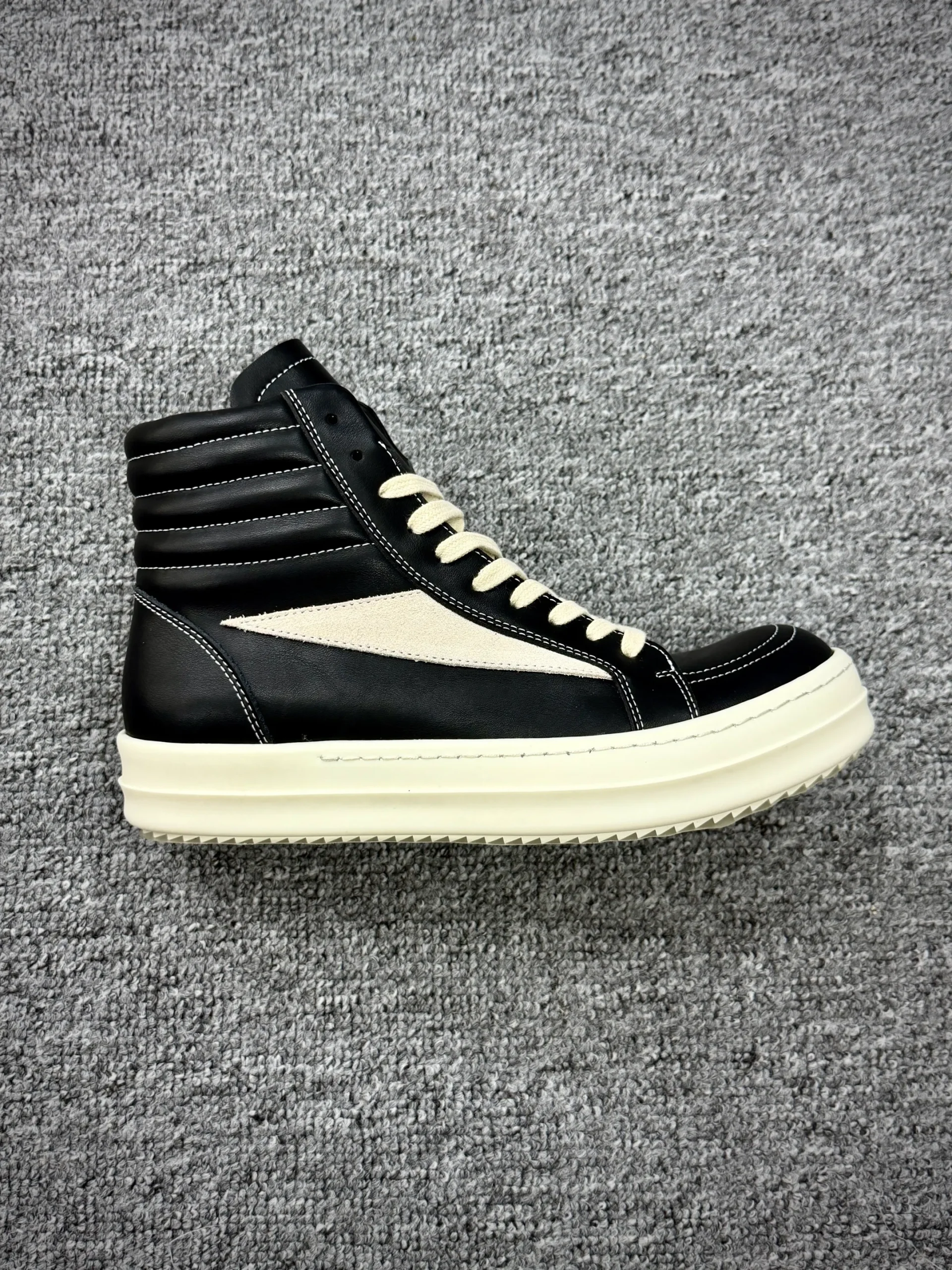 R 0wens Porterville High Vintage Black Milk Sneakers Right Side View