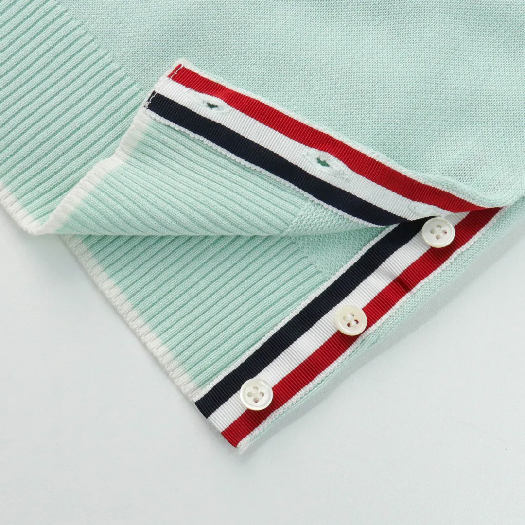 Button Hem Tri-Color Details