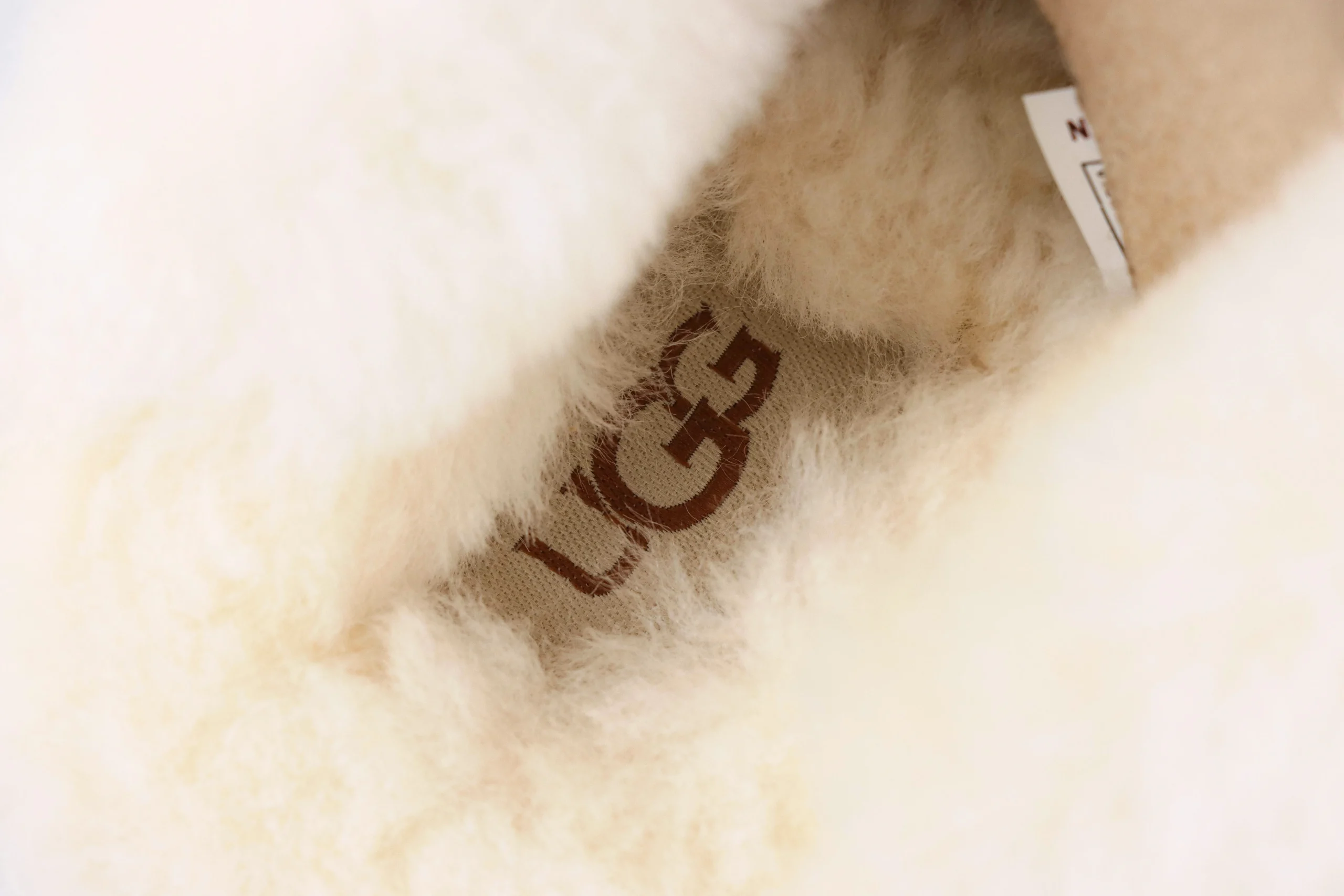 Footbed Logo Details