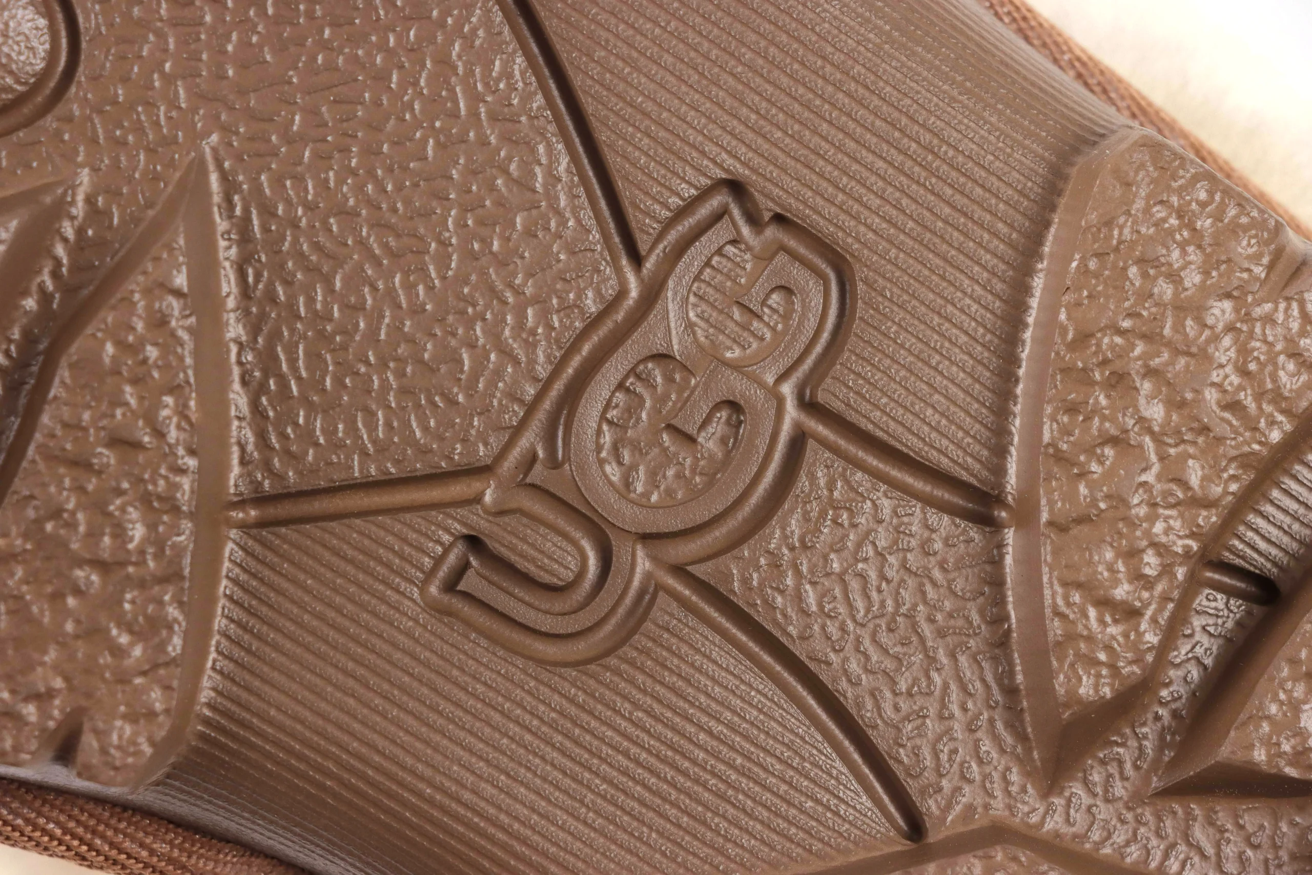 Bottom Outsole Logo Details